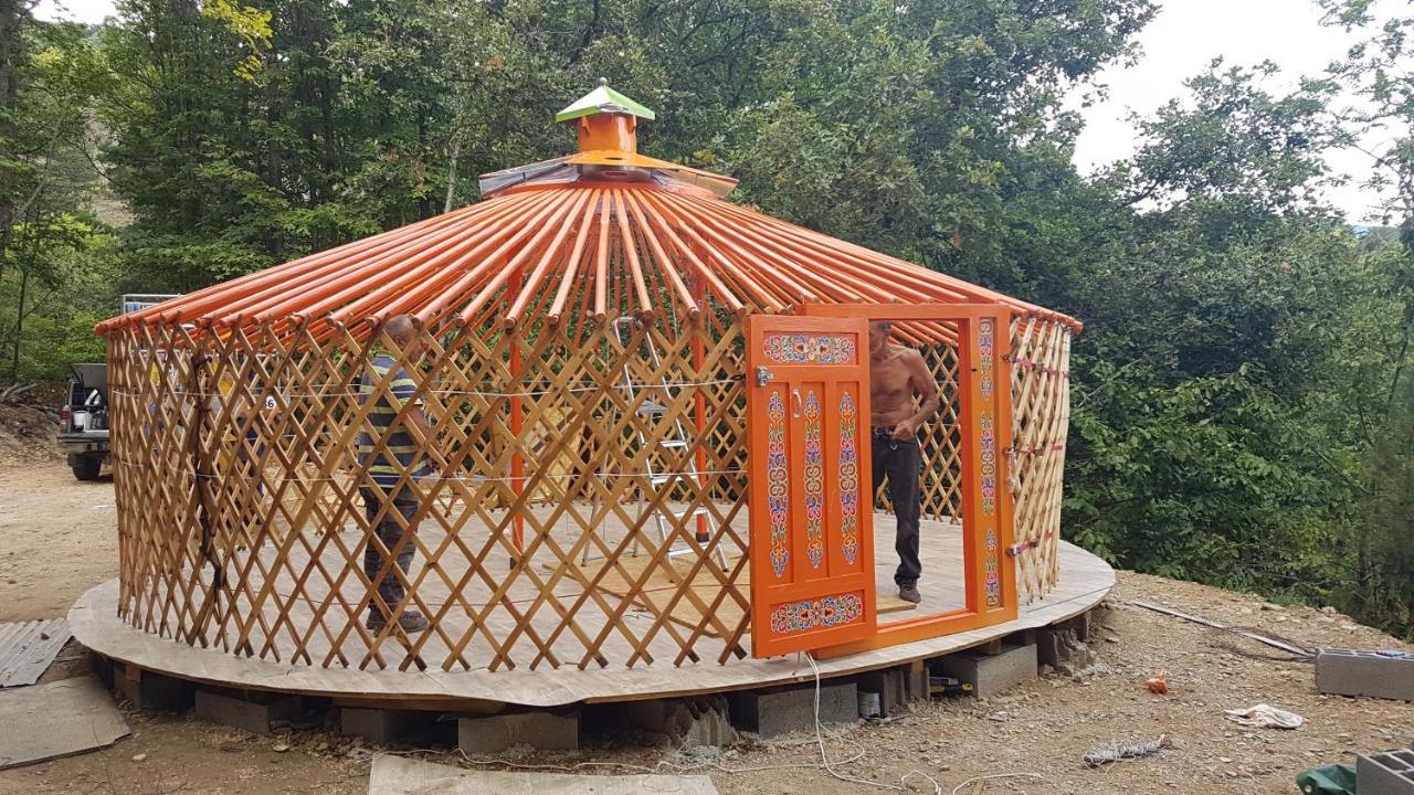 Camping le P'Tit Bonheur Escaro Eksteriør billede