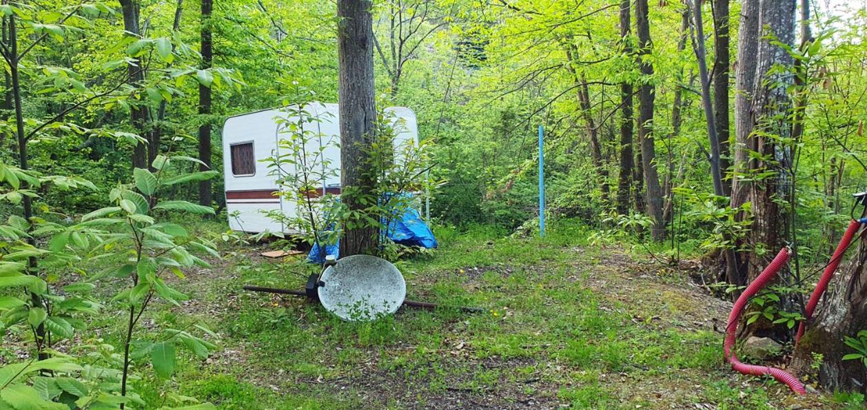 Camping le P'Tit Bonheur Escaro Eksteriør billede
