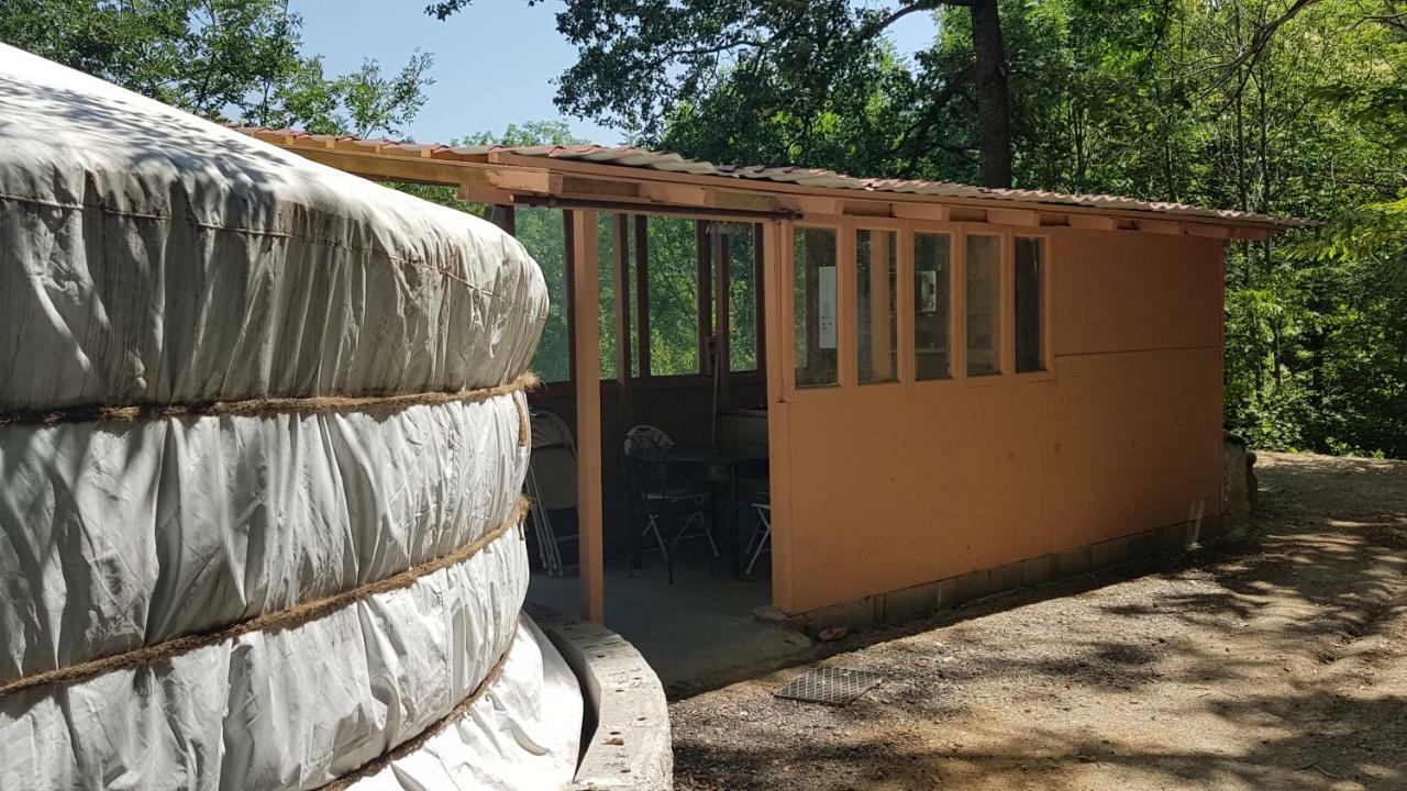 Camping le P'Tit Bonheur Escaro Eksteriør billede