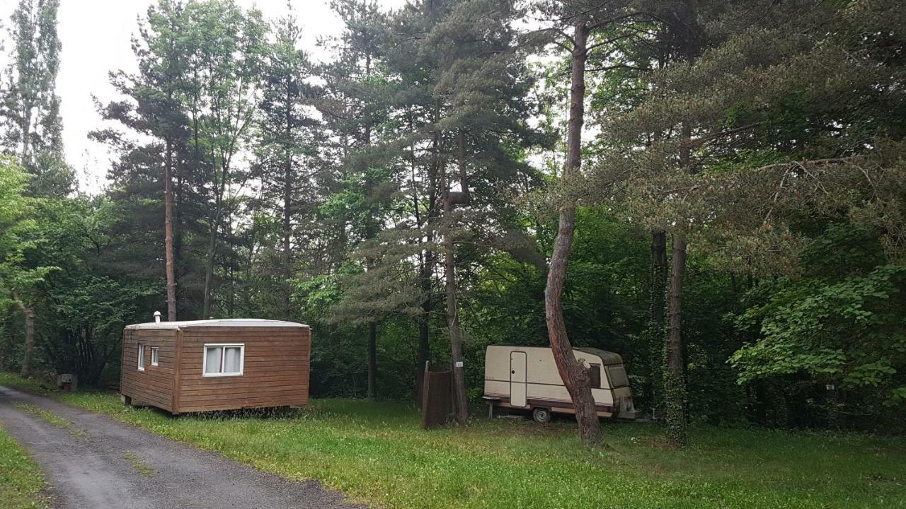 Camping le P'Tit Bonheur Escaro Eksteriør billede